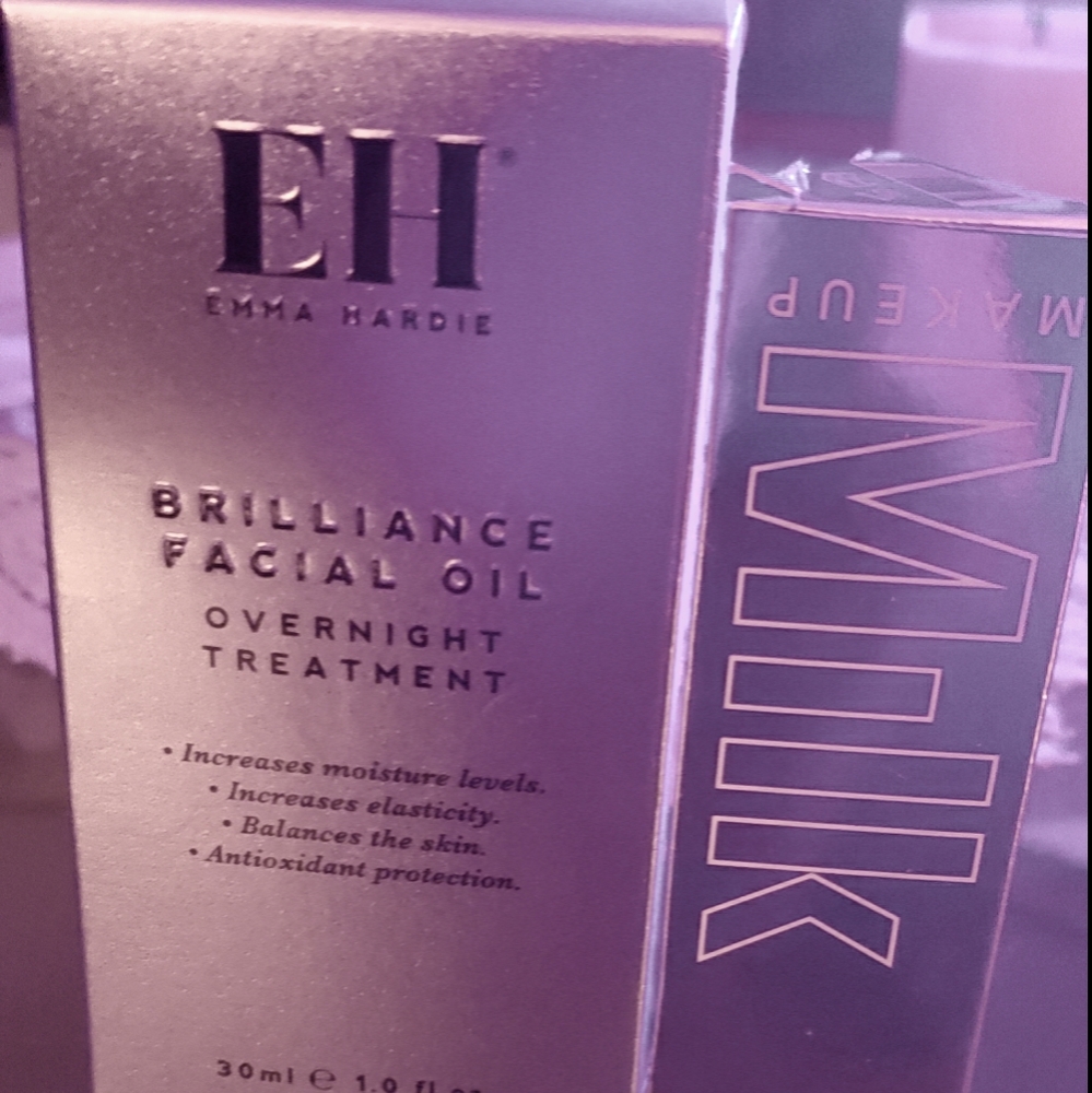 Overnight treatment oil and Milk makeup Kush scrub